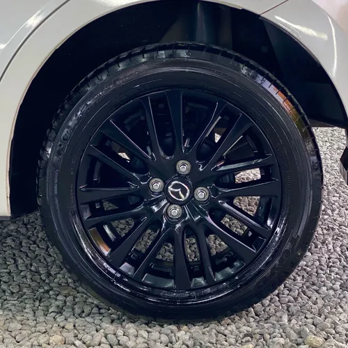 Mazda 2 Touring Carbon Edition 2024