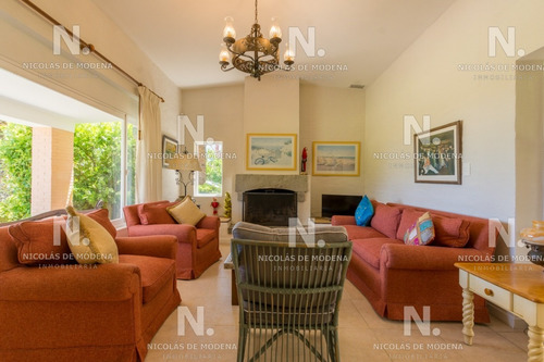 Chalet En Punta Del Este- Ref: 3162