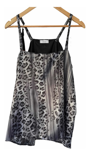 Musculosa De Raso Animal Print Gris Y Negro. Amplio