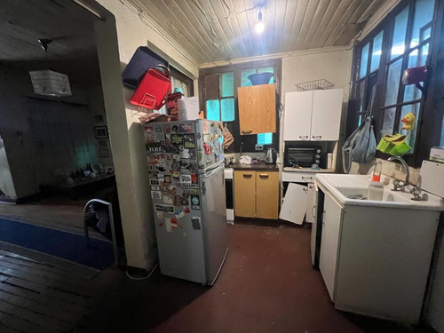 Casa Patronal Con Amplio Terreno A Tres Cuadras Del Metro