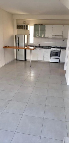 Imagen 6 de 19 de Increible Duplex, Cochera, Balcon, Pileta,jardin Y Parrilla