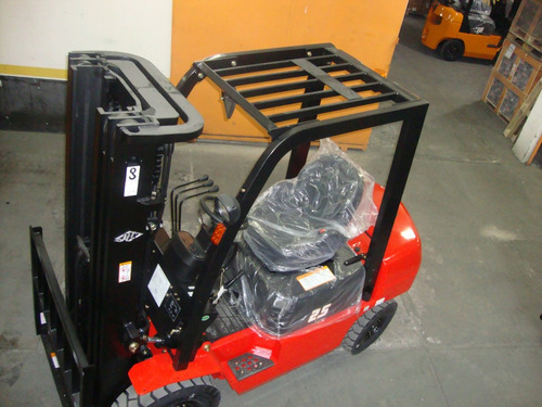 Empilhadeira Hangcha Diesel 2,5 Toneladas - Nova