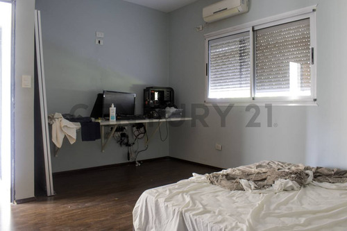Casa En Venta Funes