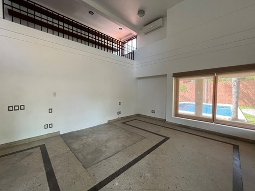 Imagen 21 de 30 de Casa En Venta/renta Con Terreno De 2,600 M2 Con Entrada Dire
