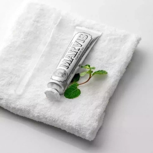 New Pasta De Dientes Blanqueadora Marvis Mint 85 Ml