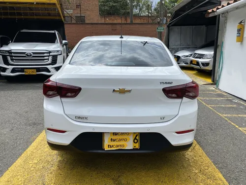 Chevrolet Onix 1.0 Lt