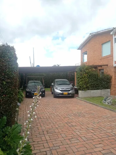 Casa En Chia, Vereda La Balsa, 2 Niveles, 4 Habitaciones, 5 Baños, 378 Mtrs Habitables, 460 Mtrs Terreno