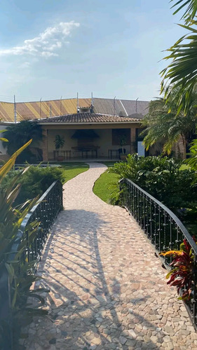 Impecable Casa En Condominio Doble Acceso Controlado Linda Area Comun