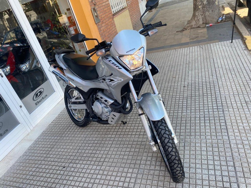 Imagen 10 de 13 de Honda Falcon 400 , 2015