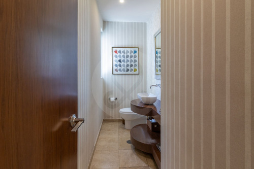 Residencia Con Finos Acabados