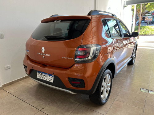 Renault Sandero Stepway 1.6 Privilege 105cv
