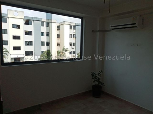 Imagen 3 de 14 de Gustavo Zavala Rentahaouse 22-8981