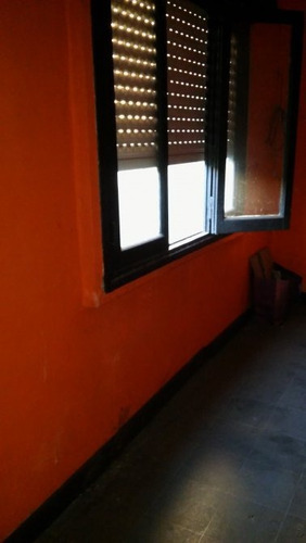 Imagen 2 de 10 de Departamento Tipo Casa En Venta En Lanus Este