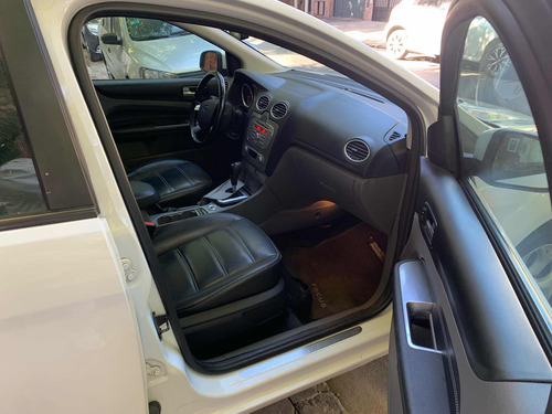 Ford Focus 2 2.0 Ghia At