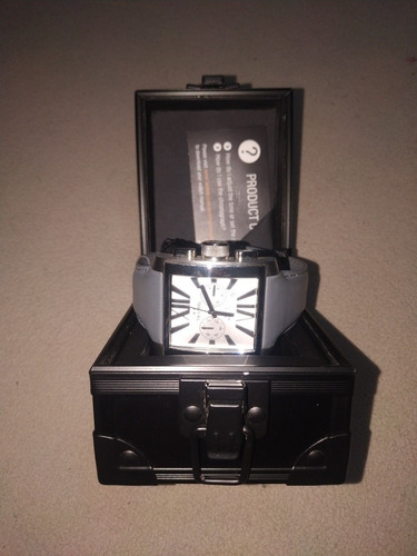 Relógio Tw Steel Quadrado Ce3003.
