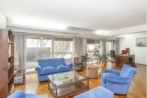 Venta En Belgrano 4 Ambientes Con Patio Y Balcon