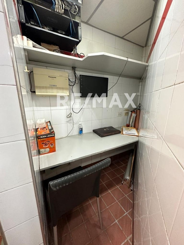 Imagen 11 de 16 de En Alquiler Local Comercial De 83 Mts En El C.c.plaza Mayor Maria Jose Chaparro
