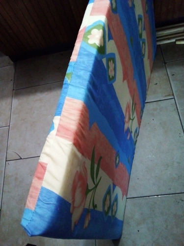 Imagen 2 de 2 de Colchoneta De Corral 105x70x8 Cm De Espesor