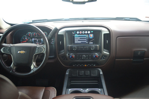 Imagen 12 de 15 de Chevrolet Cheyenne High Country 2018 Negra