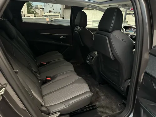 Peugeot 5008 Allure Pack 7 Pasajeros Aut 2023