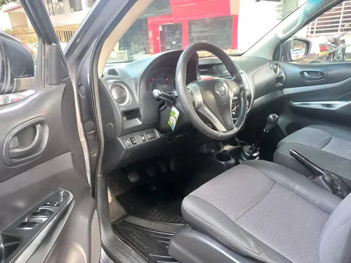 Nissan NP300 Frontier 2.5 Cd 4X4 Se Mt 4P