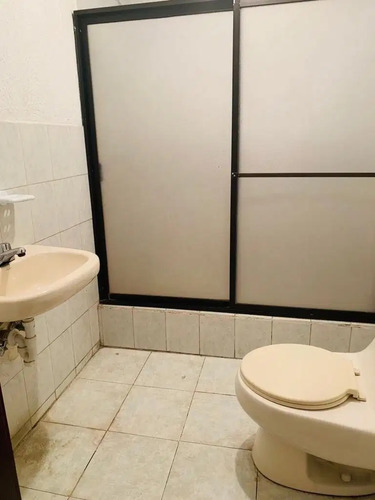 Imagen 8 de 20 de De Oportunidad Vendo Departamento, Cerca Al Quicentro Sur