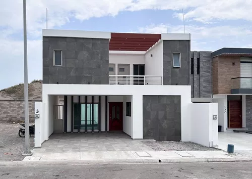 Casa En Fracc La Rioja Tijuana Bc en Inmuebles, 4 baños | Metros Cúbicos