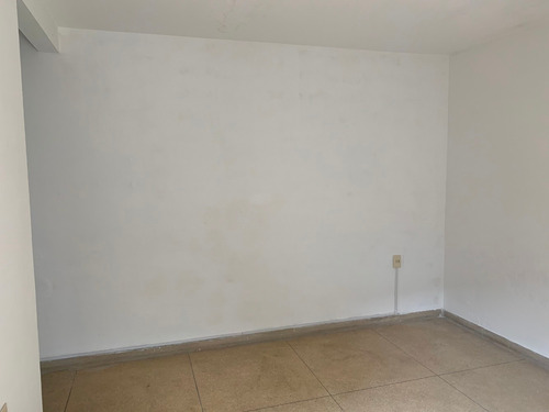 Apartamento Venta 1 Dormitorio Centro 3er Piso Bajos G.c