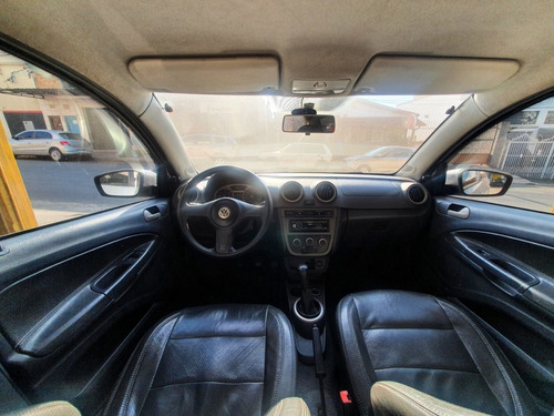Imagem 5 de 6 de Volkswagen Voyage 1.0 8v Flex 2012