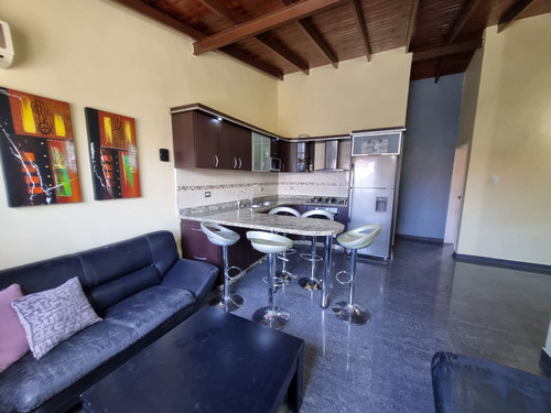 Apartamento En Venta En La Urb. La Orquídea, Maracay