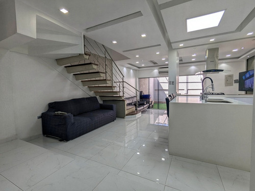 Lm Vende Townhouse En Mañongo, Naguanagua. Valencia.