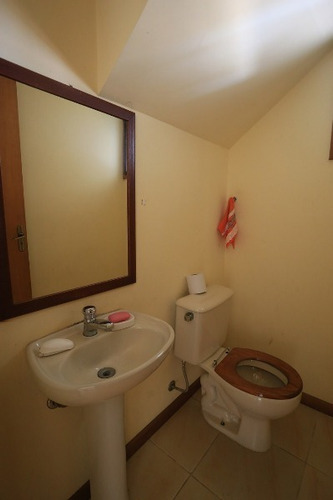 Casa Em Espírito Santo Com 3 Dormitórios - Mi17058