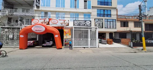 Edificio Apartaestudios-hotel/barrio Junin