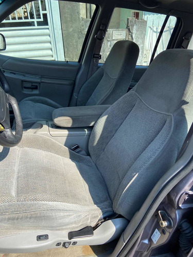 Ford Explorer Ford Explorer Xlt4