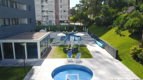 Apartamento En Roosevelt - Punta Del Este- Ref: 205