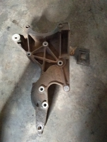Base De Alternador Y De Bomba De Dirección De Silverado