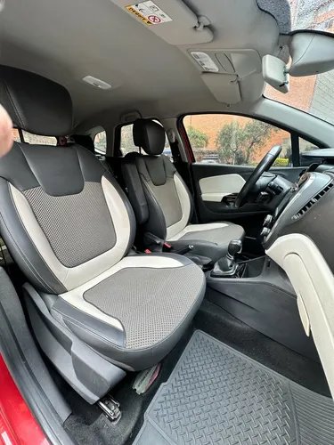 Renault Captur 2.0 Intens Automática