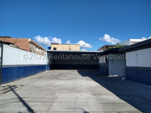 Galpón En Venta Centro De Barquisimeto Kenlimar Nieto 23-16483