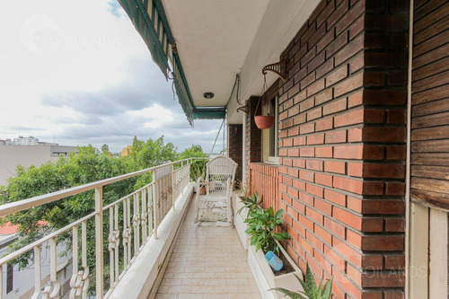 Departamento 4 Ambientes | Dependencia | Balcón | Flores