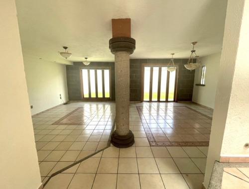 Imagen 6 de 13 de Casa 5 Recamaras Mansiones Del Valle Querétaro