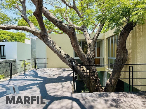 Hermosa Residencia Con Alberca En Venta En Condominio Privado Las Parotas Colima