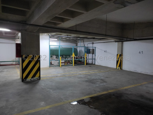 Imagen 2 de 27 de Venta La Urbina Edificio Sq Mls# 23-9759