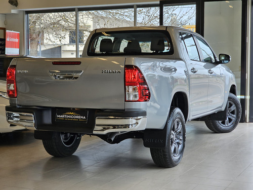 Toyota Hilux Pick-up 2.8 Cd Sr 204cv 4x4 At