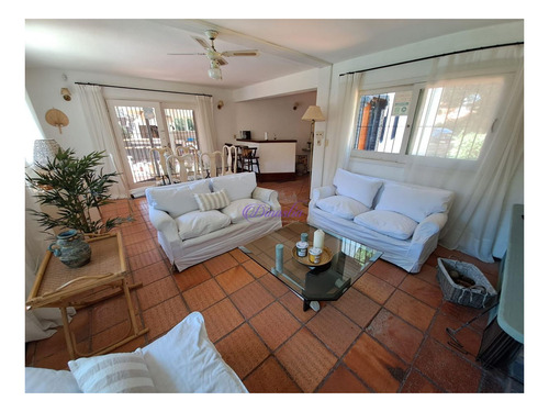 Imagen 2 de 29 de Alquiler Temporario Casa De 4 Dormitorios En Rincón Del Indio, Punta Del Este.