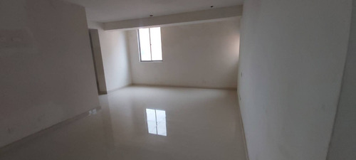 Imagen 8 de 22 de Penthouse Urb. La Trigaleña Valencia 0412-4860923.