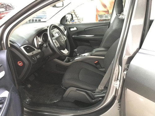 Imagen 10 de 17 de Dodge Journey Se 2018 0km.