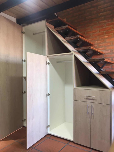 Imagen 4 de 8 de Mueble Para Bajo Escalera A Medida