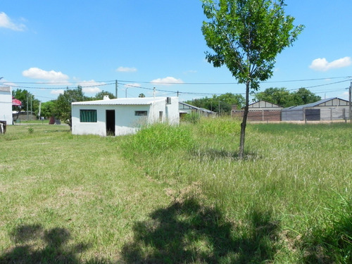 Casa Reciclada, Galpón, Y Gran Terreno De 2000 Metros