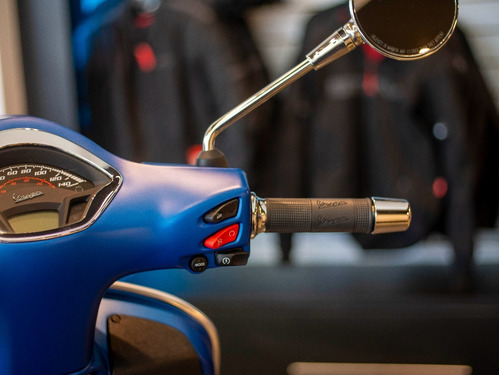 Imagen 14 de 25 de Vespa Gts 300 Super Sport Azul Mate Entrega Inmediata
