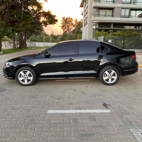 Volkswagen Vento 2.0 Advance I 110cv 2015